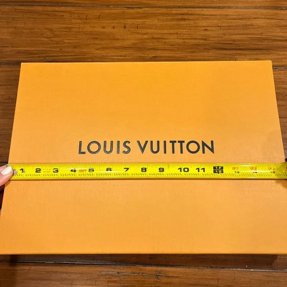 COPY - Louis Vuitton Magnetic Close Gift Boxes - Picture 7 of 9
